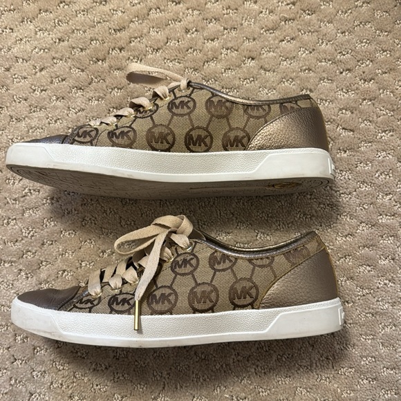 Michael Kors sneakers - Picture 2 of 4